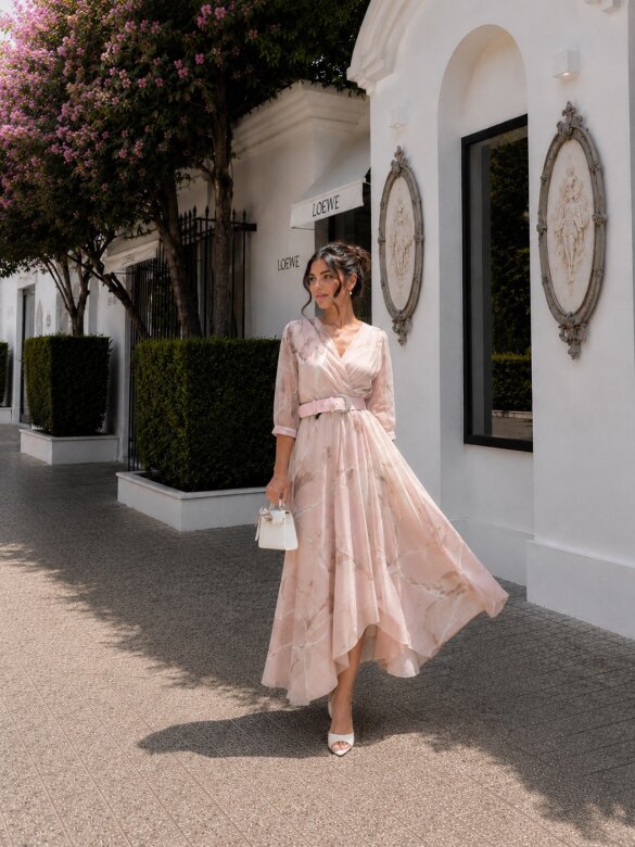 Sukienka London Chic maxi pudrowo-beżowa