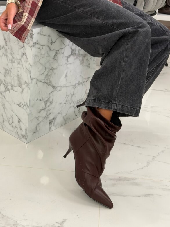 Boots Paseo claret