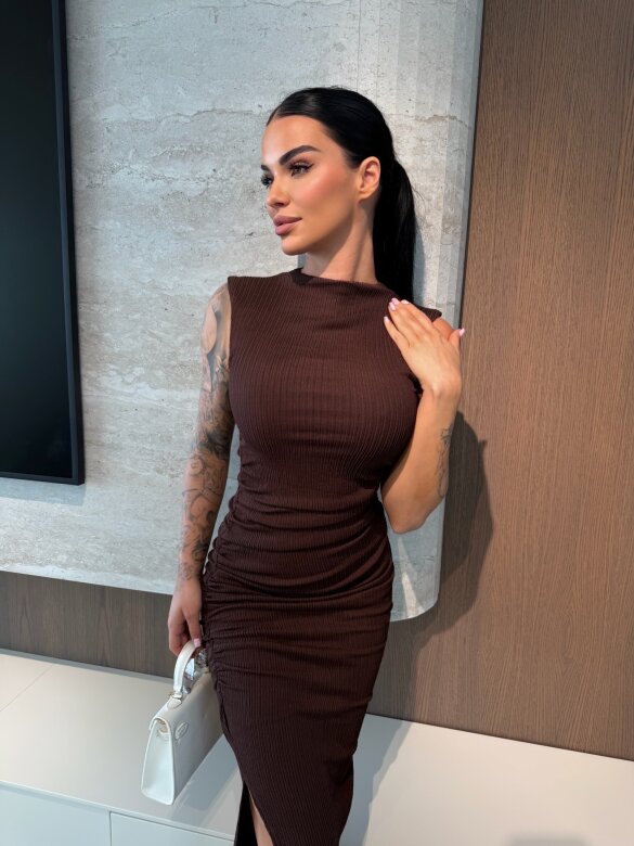 Sukienka Ravessia maxi czekoladowa 