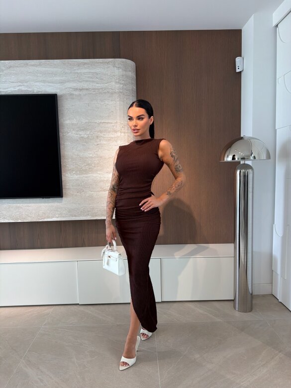 Sukienka Ravessia maxi czekoladowa 