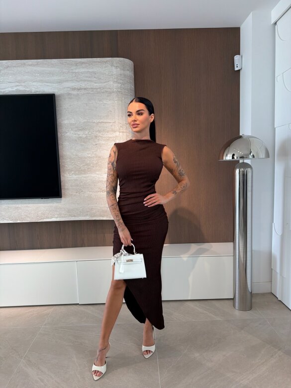 Sukienka Ravessia maxi czekoladowa 