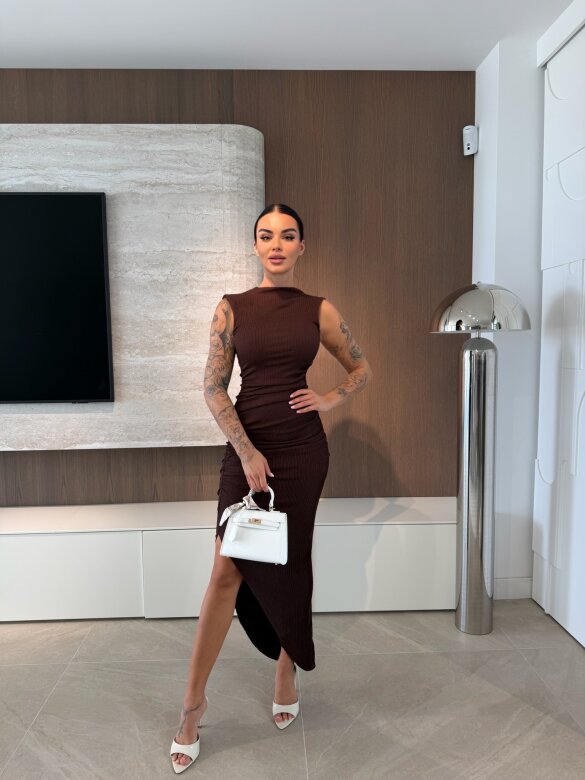 Sukienka Ravessia maxi czekoladowa 