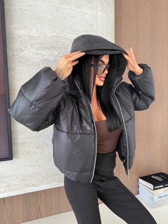 Kurtka Meadora short czarna 