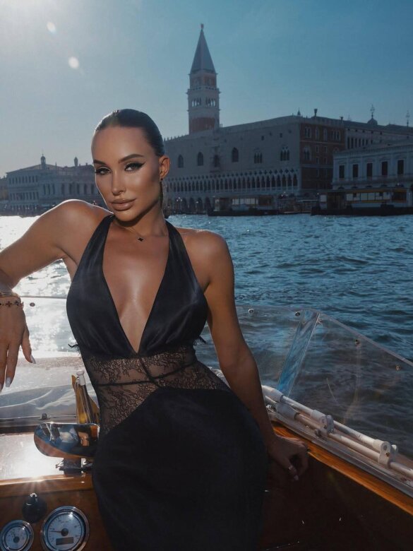 Sukienka Mysterious II satynowa czarna