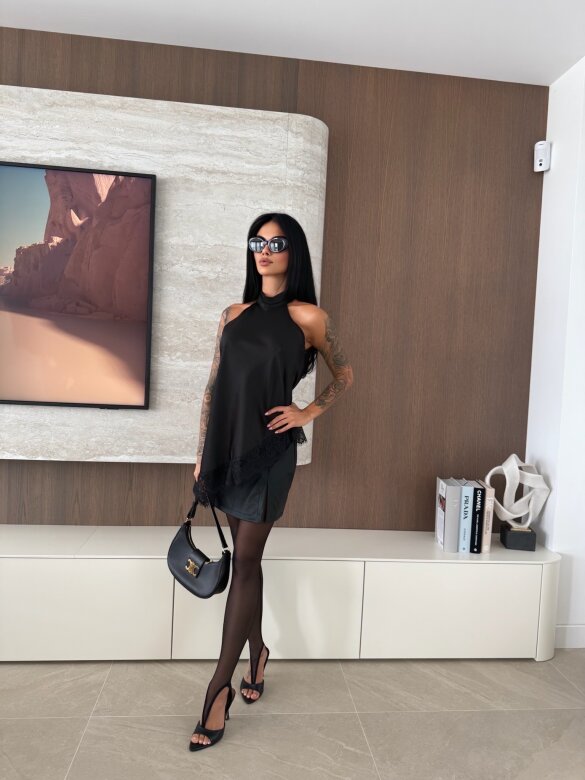 Bluzka Novera satynowa z koronką czarna