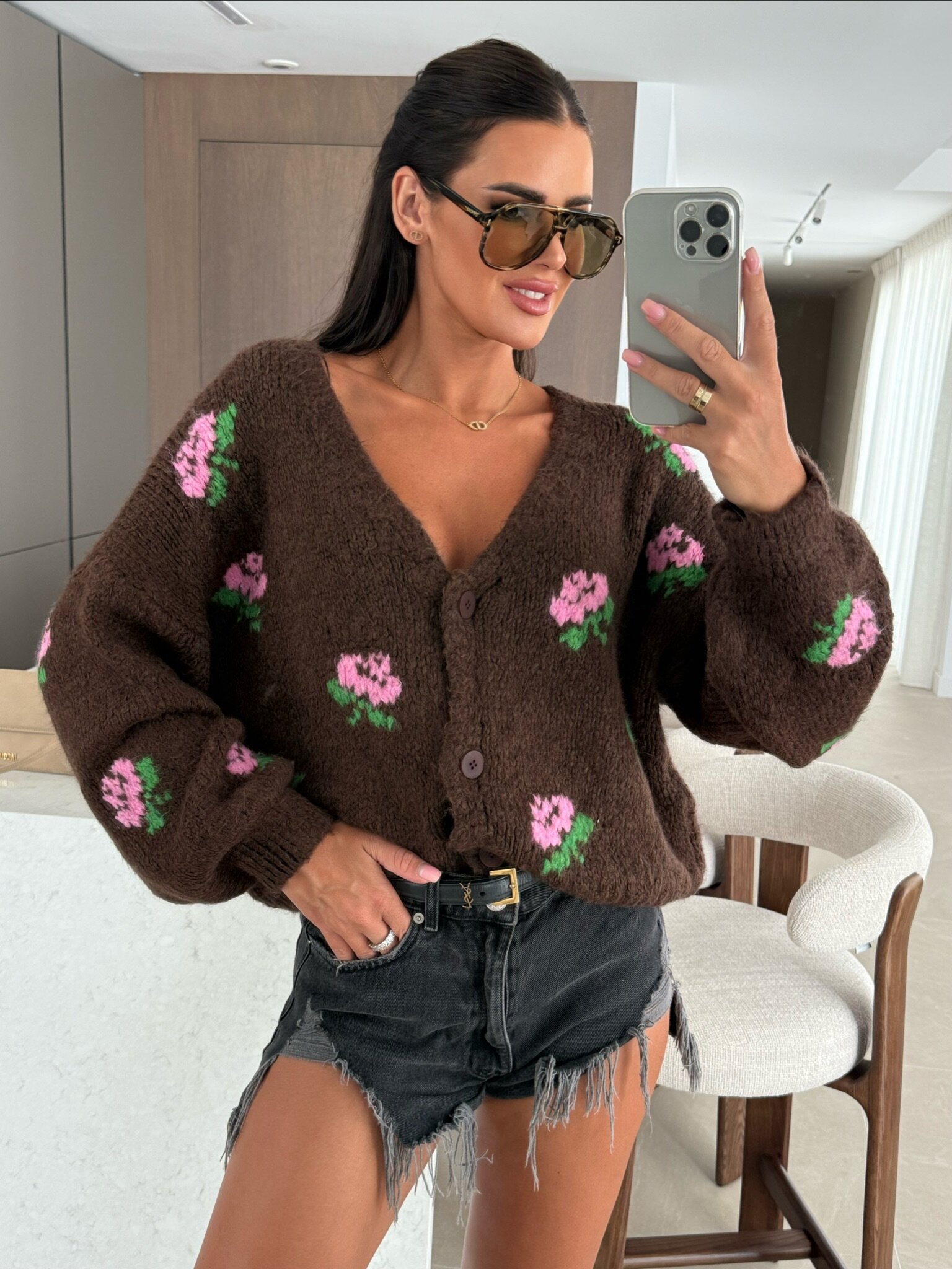 Sweter Garcia z kwiatami czekoladowy 