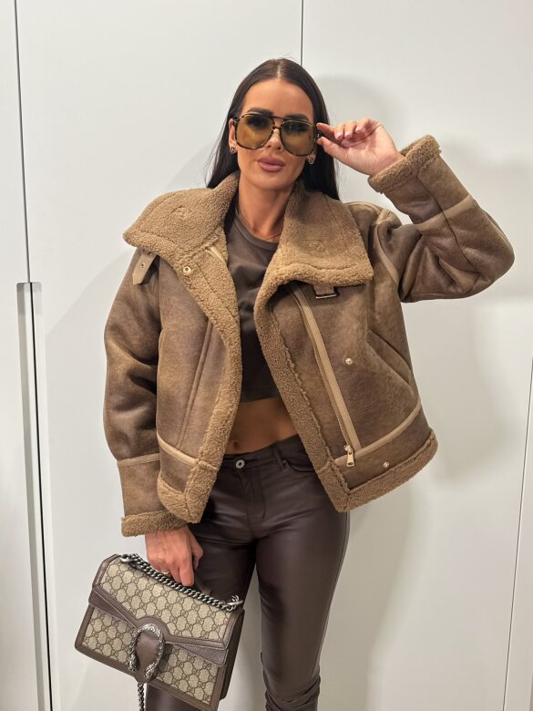 Kurtka Velle karmelowa