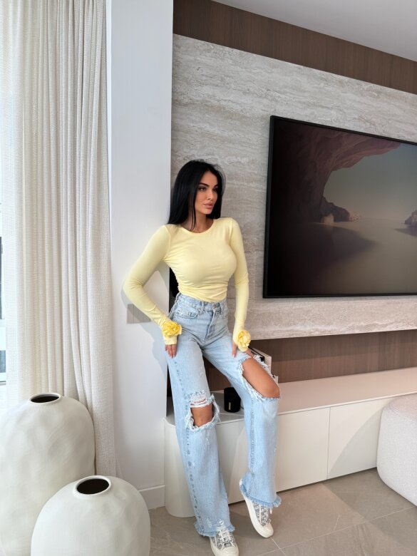 Bluzka Altiva z różami żółta