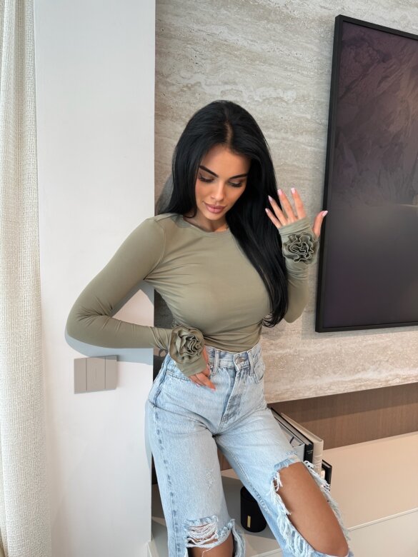 Bluzka Altiva z różami matcha