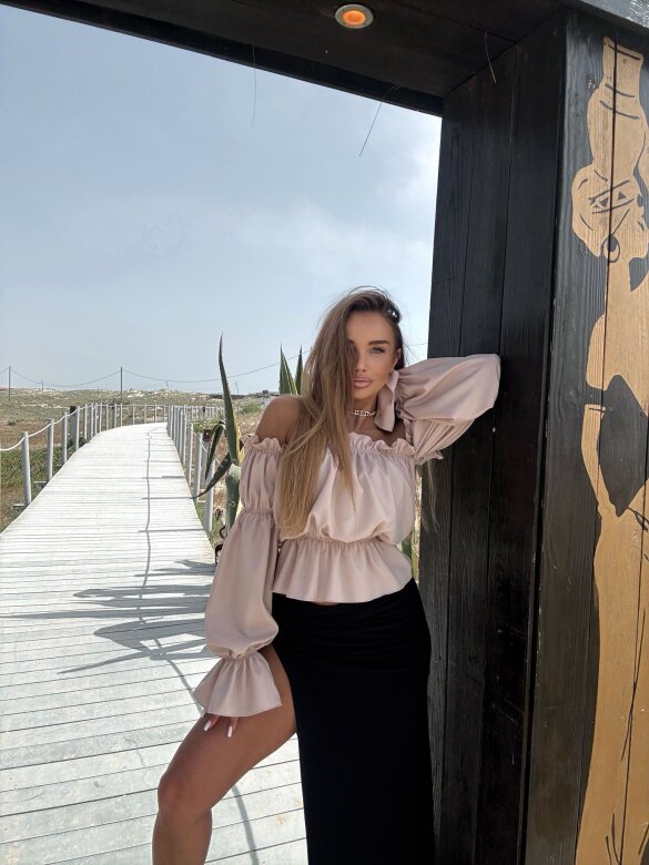 Blouse Romanza with viscose beige