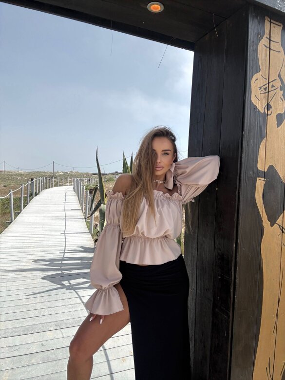 Blouse Romanza with viscose beige