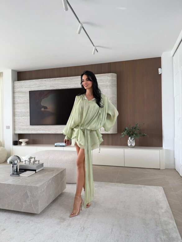 Sukienka Hevroletta błyszcząca matcha