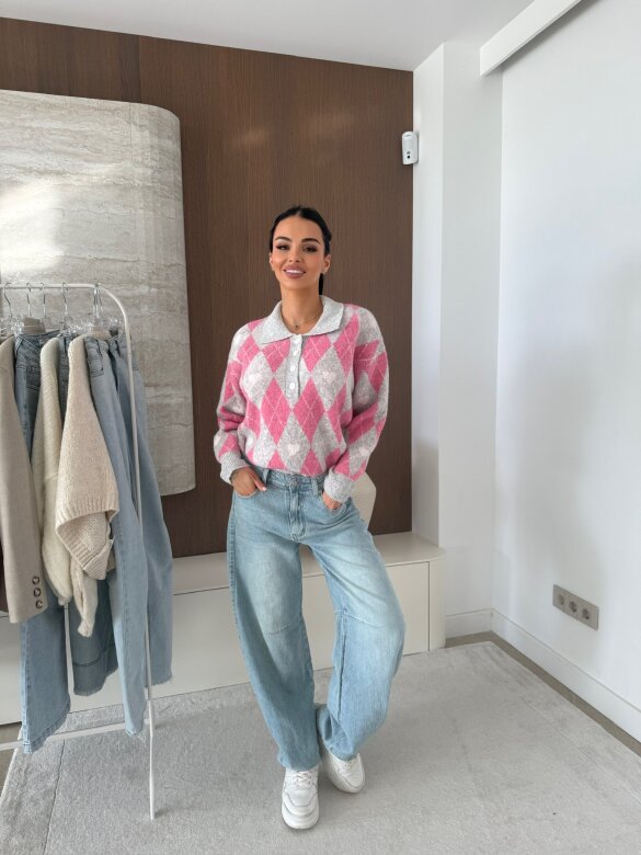 Sweter Pasion w serca szaro-różowy