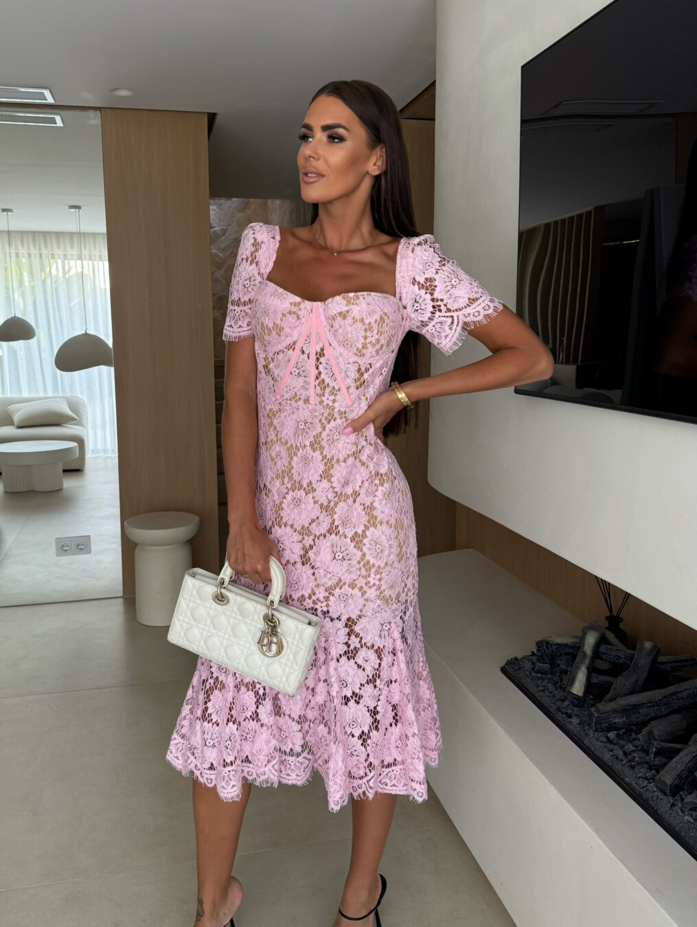 Dress Paula midi lace powder | Varlesca