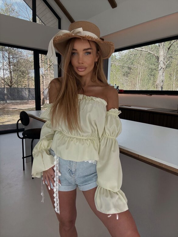 Bluzka Romanza hiszpanka z wiskozą butter yellow