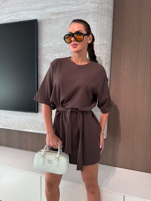 Sukienka Sellenies prążkowana czekoladowa 