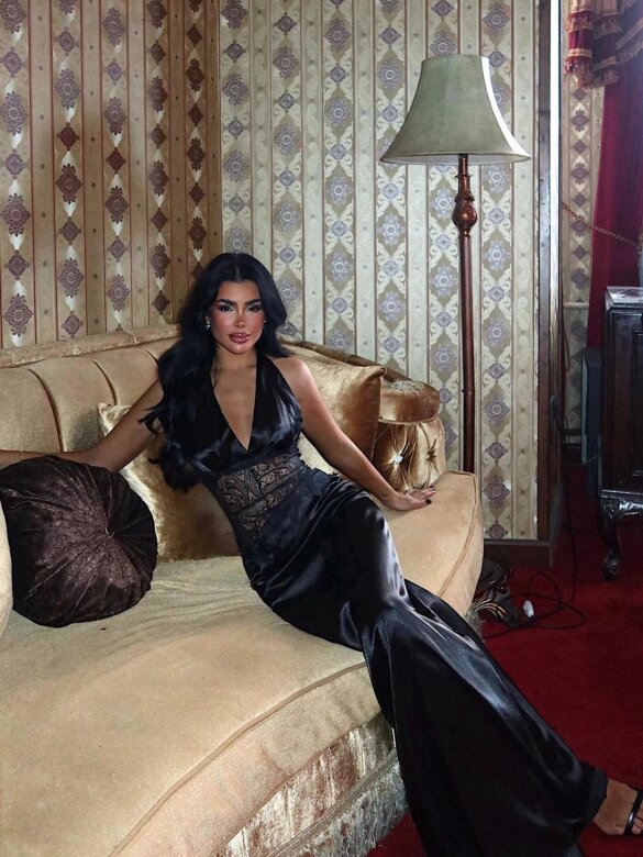 Sukienka Mysterious satynowa czarna 