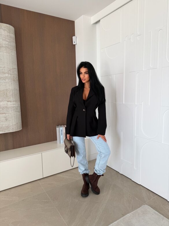 Marynarka Fluente taliowana czarna