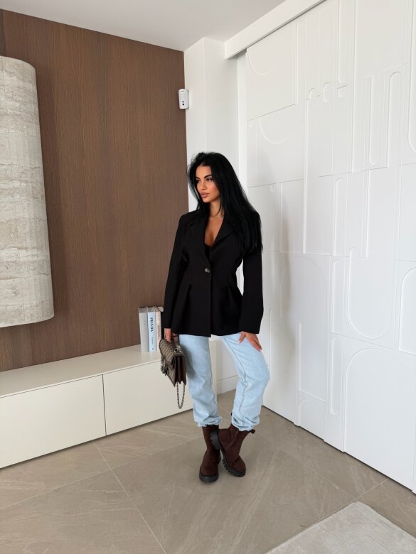 Marynarka Fluente taliowana czarna