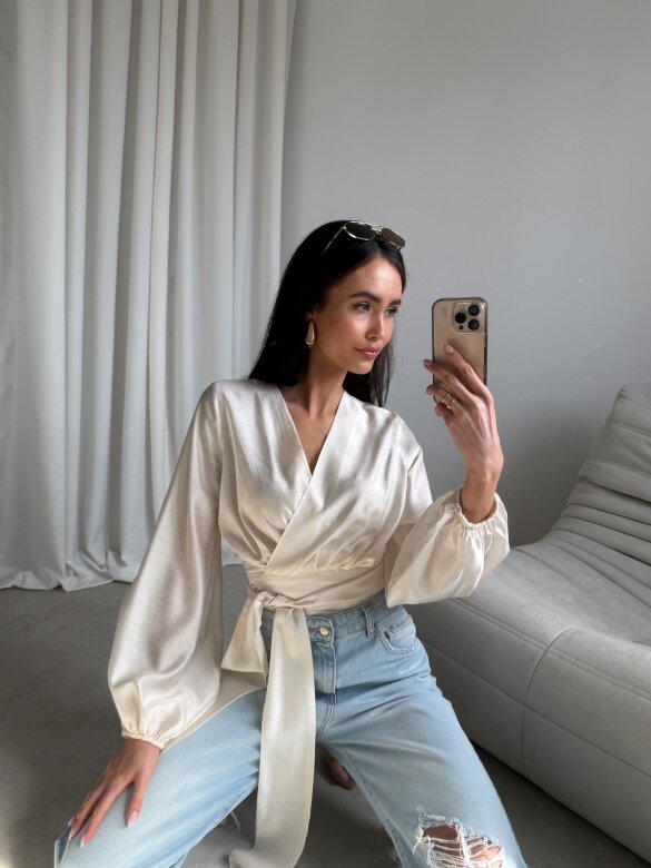 Bluzka Claresa jasnobeżowa 