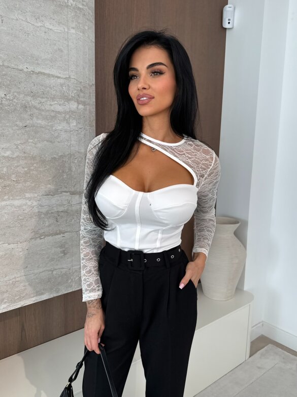 Bluzka Solmaris z koronką ecru