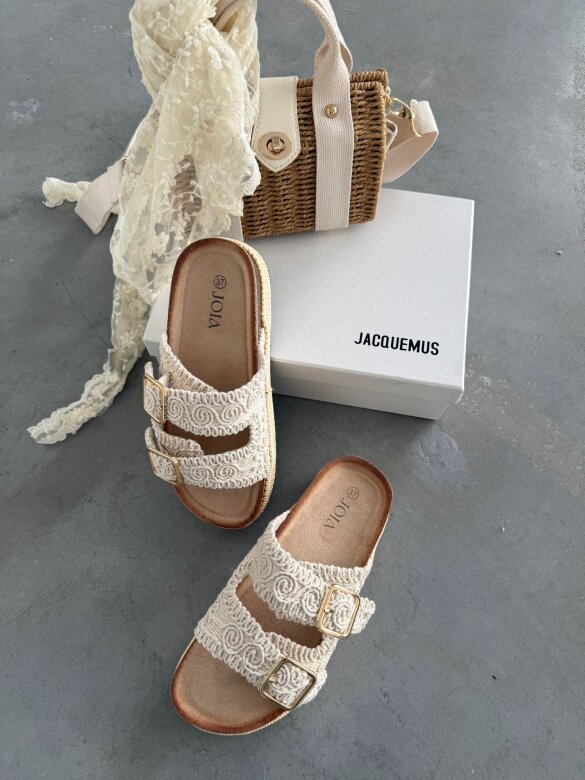 Klapki Bravino na platformie ecru