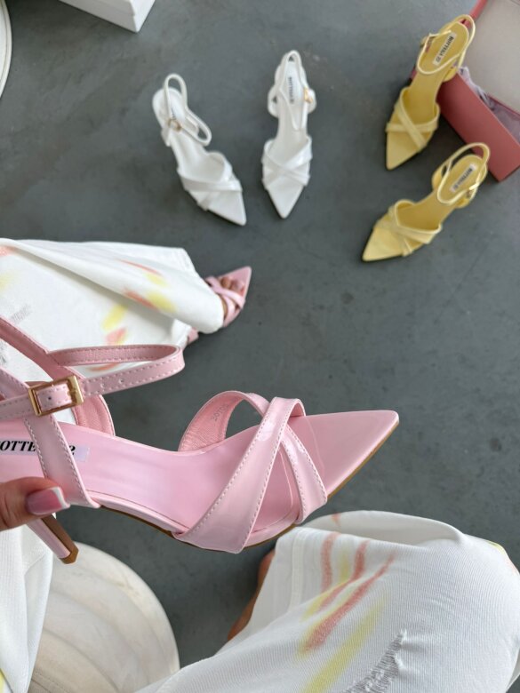 Szpilki Carissa pudrowe