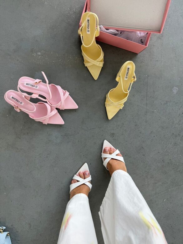 Szpilki Carissa białe