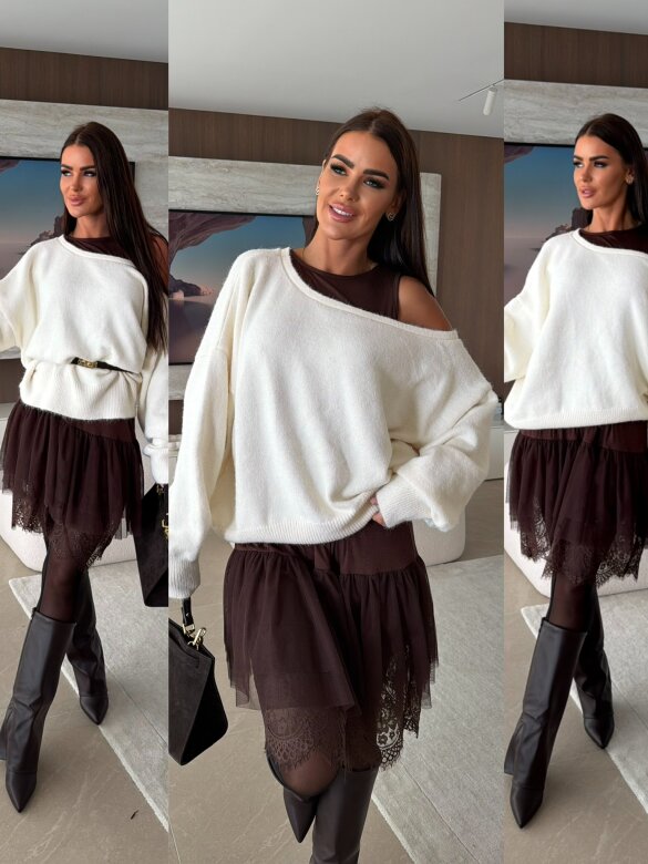 Sweter Damisse na jedno ramię ecru