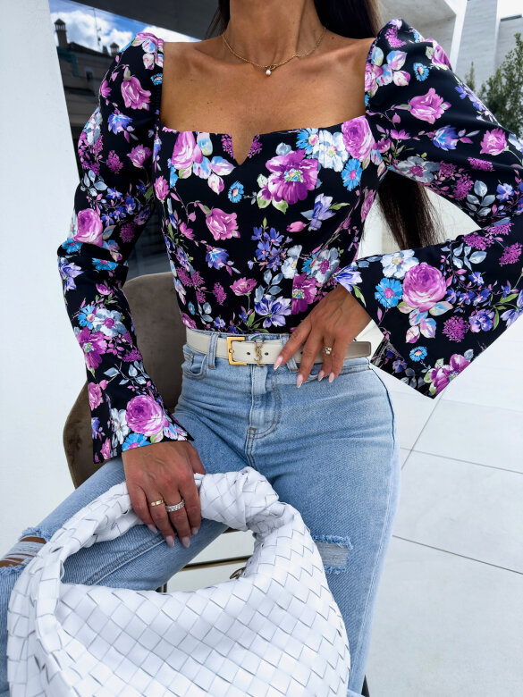 Bluzka hiszpanka Della w kwiaty czarno-różowa