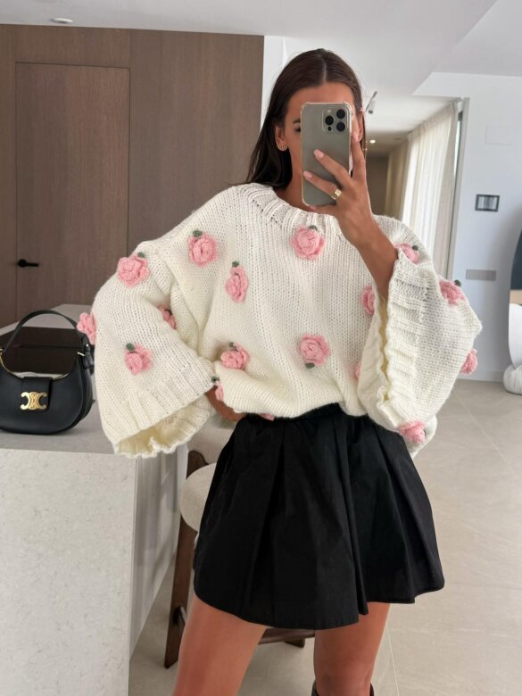 Sweter Caruso z kwiatkami ecru