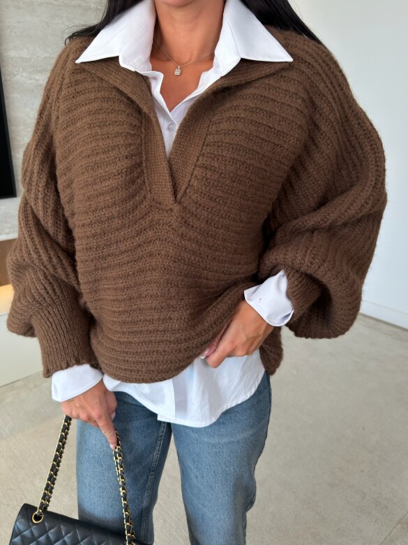Sweter Cayen z wełną czekoladowy 