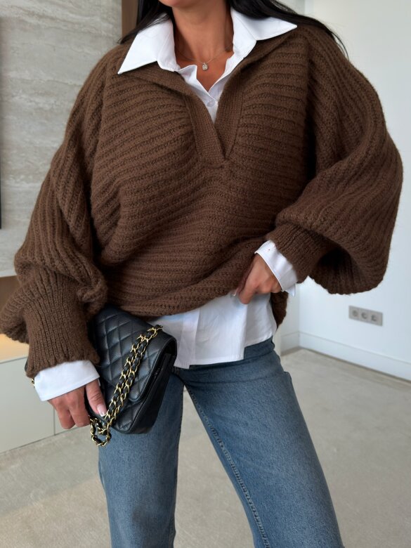 Sweter Cayen z wełną czekoladowy 