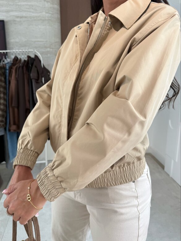 Kurtka I'm Here beżowa