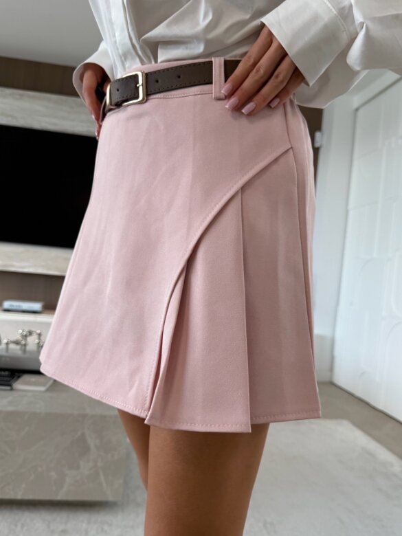 Spódniczko-szorty Levi plisowane pudrowe 