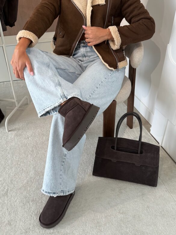 Ankle boots Accardi on the platform chocolate