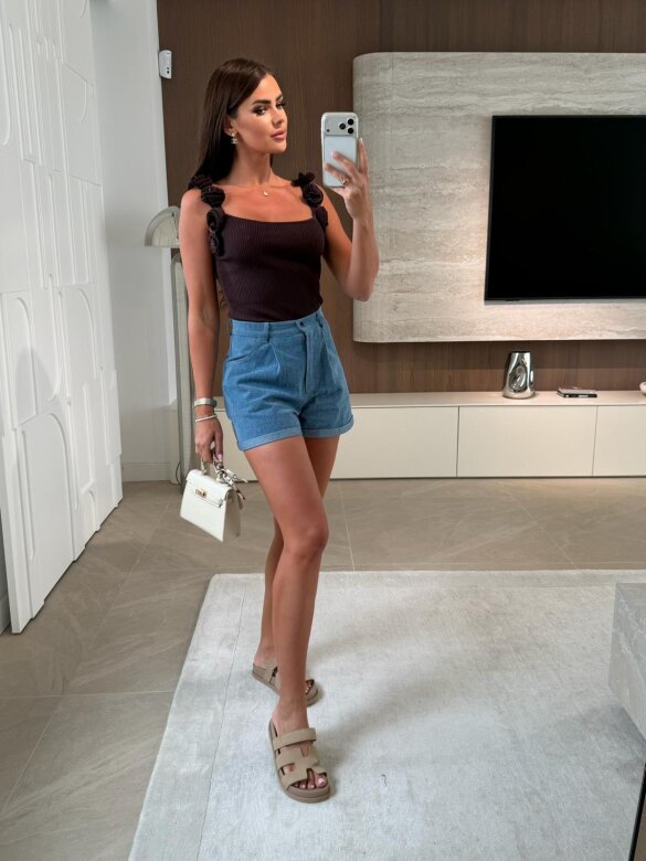 Top Estrado z kwiatami czekoladowy 