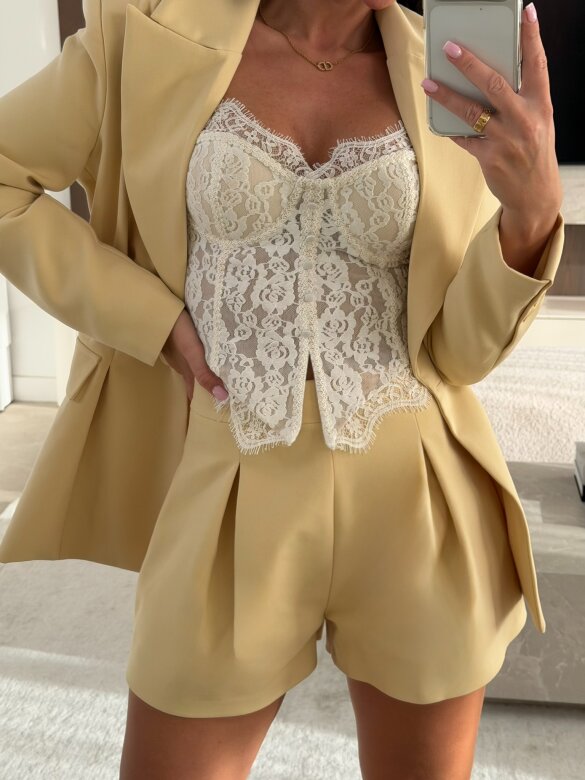 Szorty Calimera butter yellow