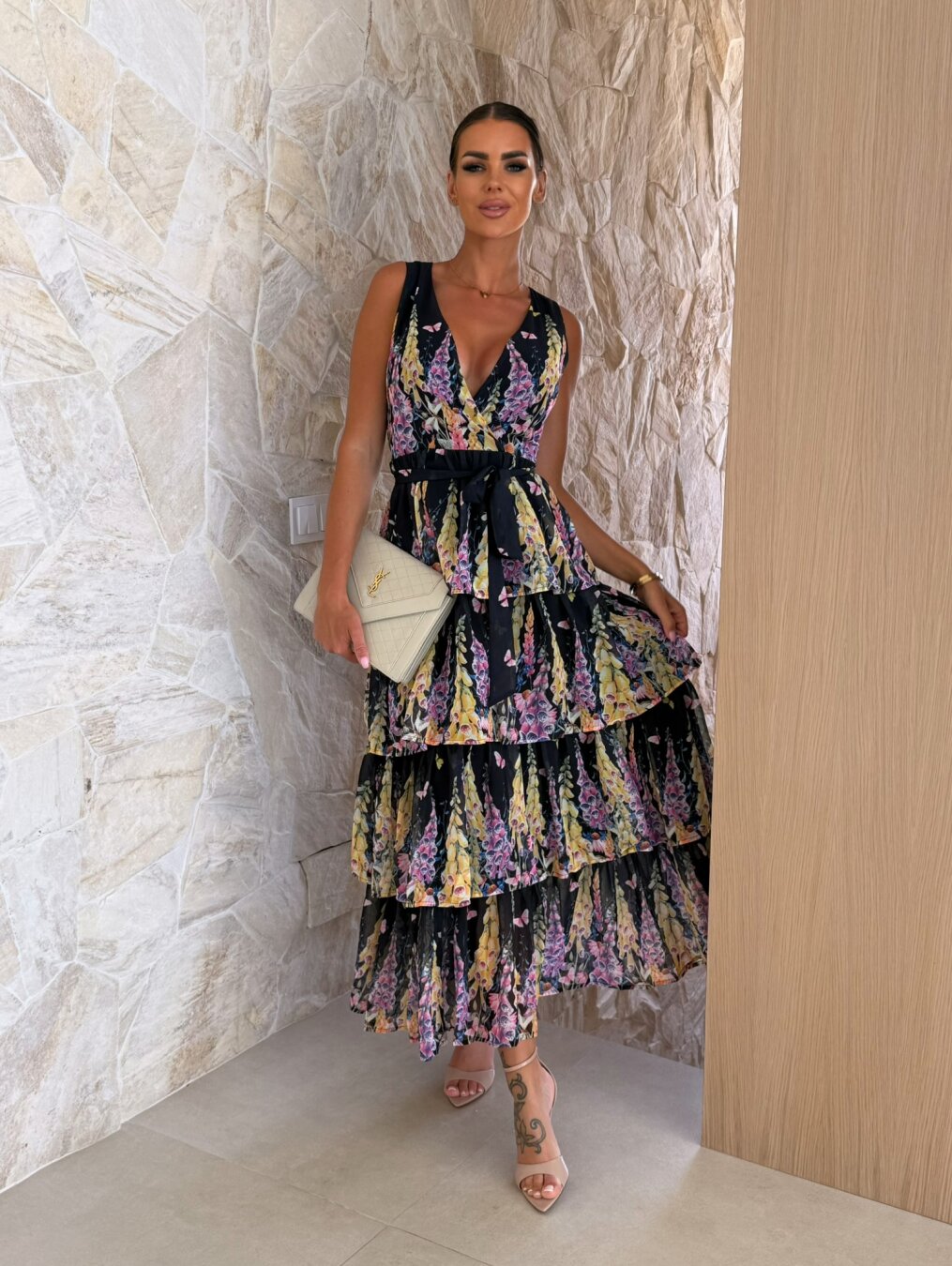 Sukienka Flea maxi w kwiaty czarna  3