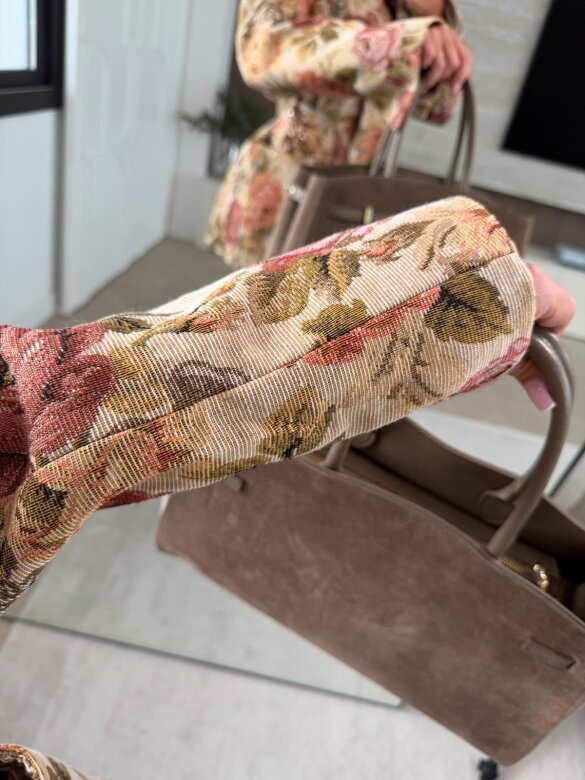 Marynarka Flore w kwiaty beżowa