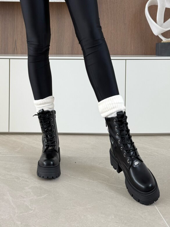 Boots Stylish black 