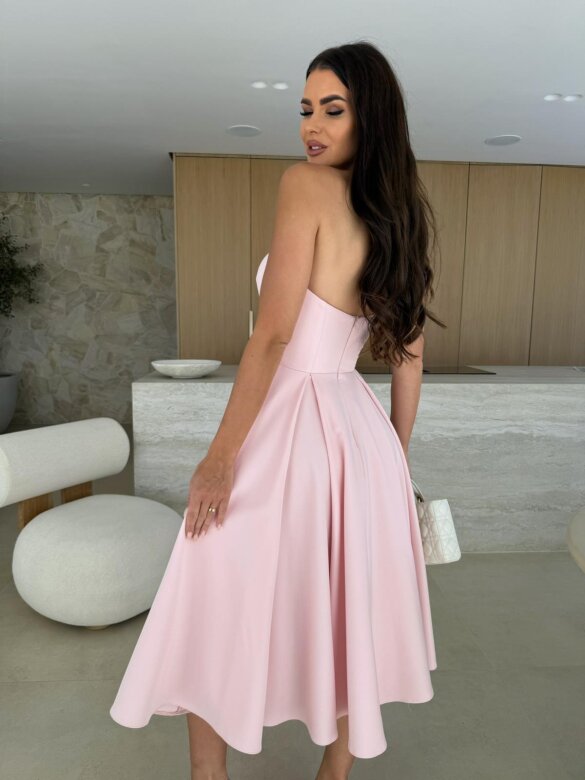 Sukienka Tisdale midi elegant jasnopudrowa 