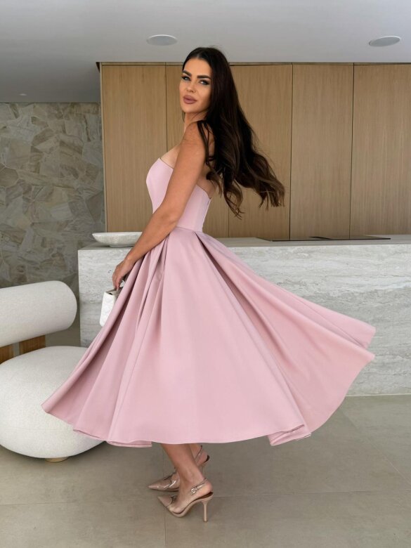 Sukienka Tisdale midi elegant pudrowa 