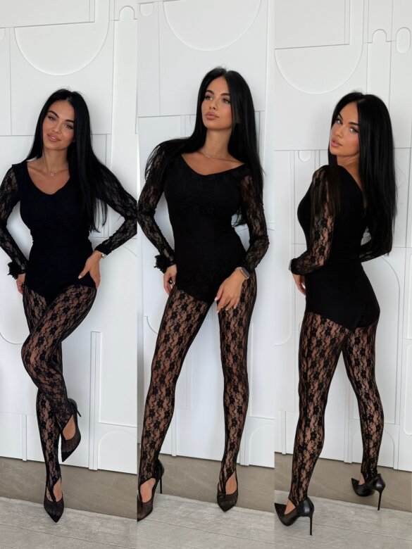 Kombinezon Avigne z koronką czarny