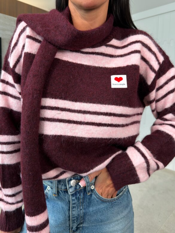 Sweater Celine with wool claret-pink