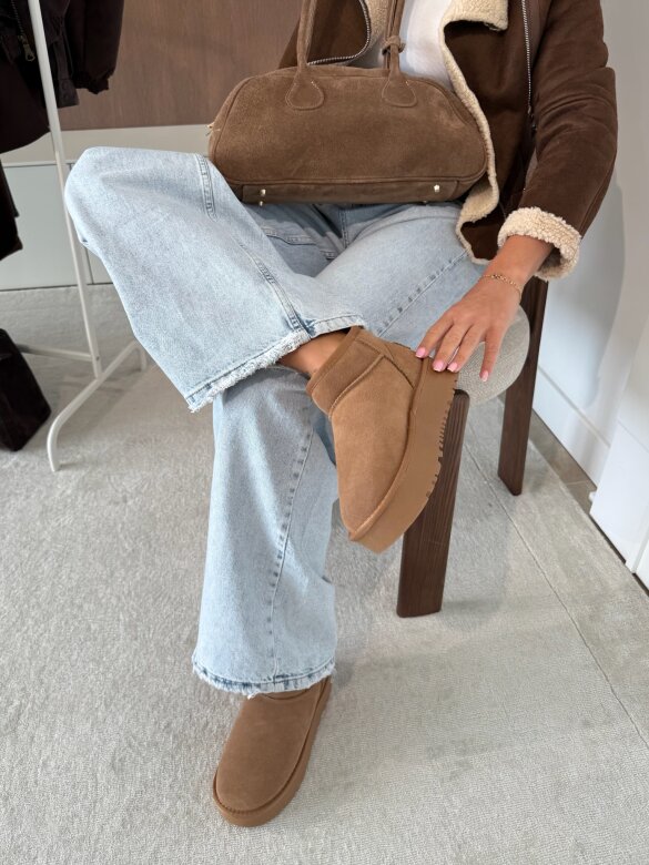 Botki Accardi na platformie skórzane karmelowe