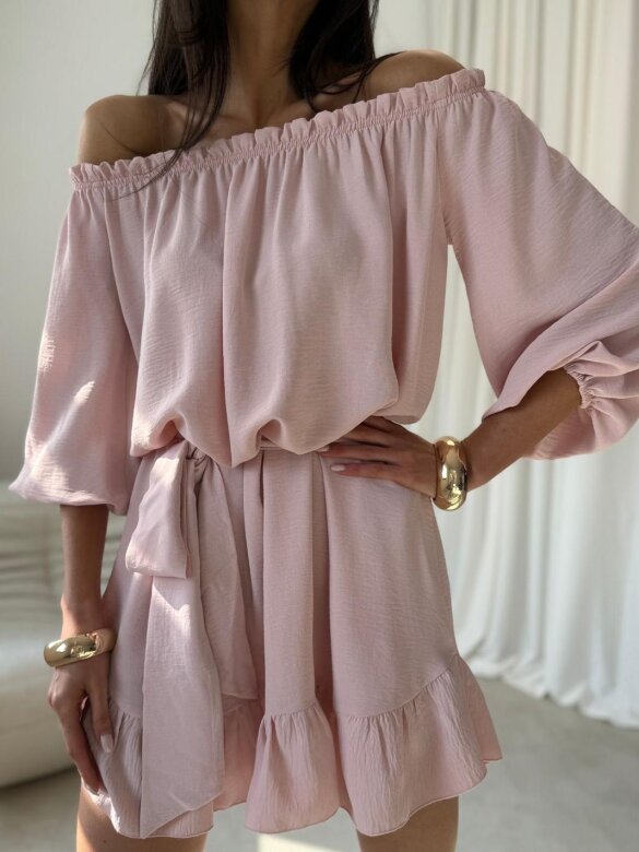 Sukienka Calista hiszpanka pudrowa 