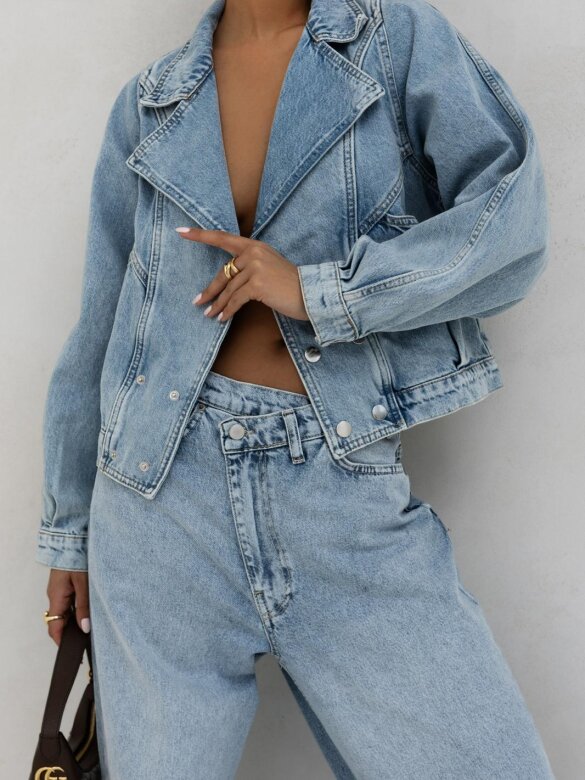 Katana Pharrell jeans jasnoniebieska