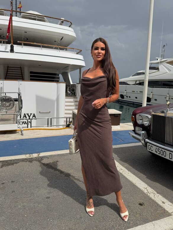 Sukienka Paulli z wiskozą czekoladowa 