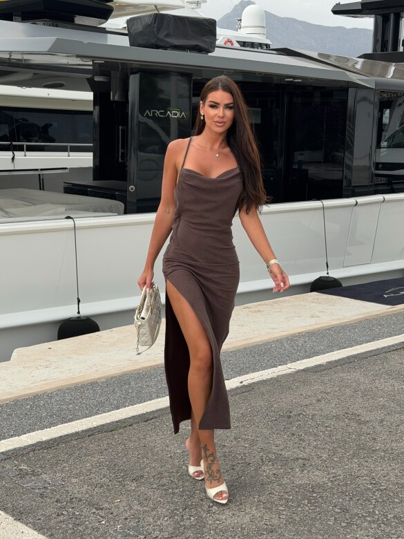 Sukienka Paulli z wiskozą czekoladowa 